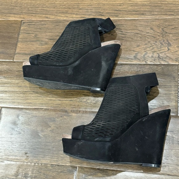 Vince Camuto Wedge Sandals - Picture 3 of 9